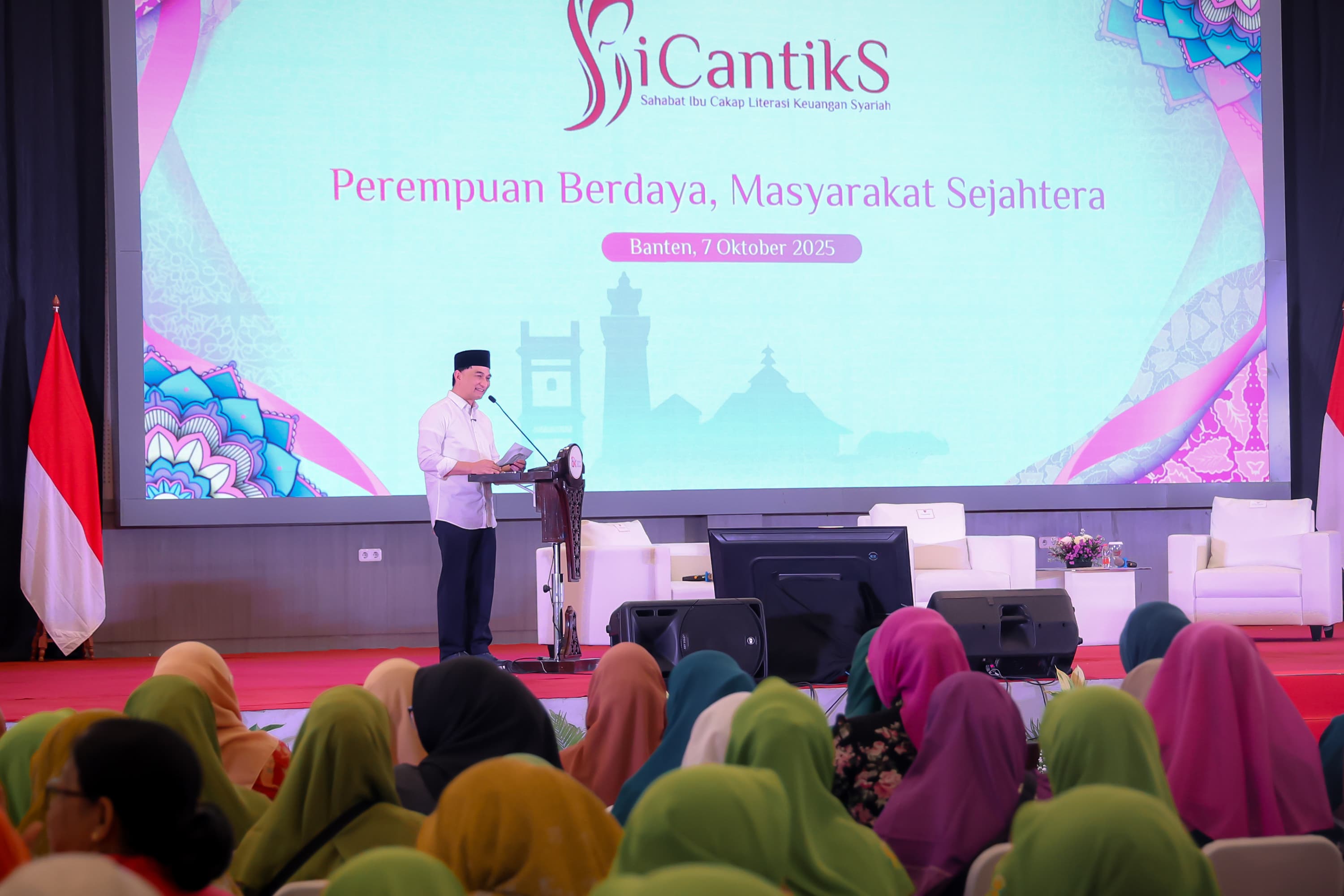Wagub Banten Dimyati Natakusumah pada Sahabat Ibu Cakap Literasi Keuangan Syariah (Si Cantiks) yang diselenggarakan oleh Otoritas Jasa Keuangan (OJK). Foto : Ist