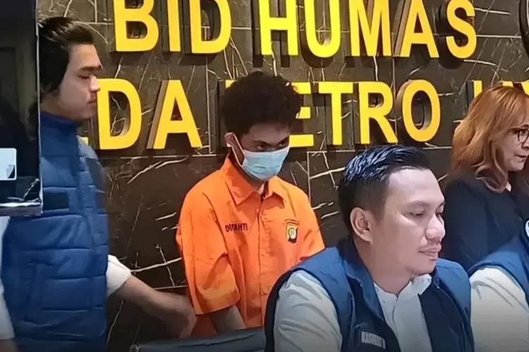 Bjorka hacker otodidak akhirnya diringkus aparat. Foto : Ist