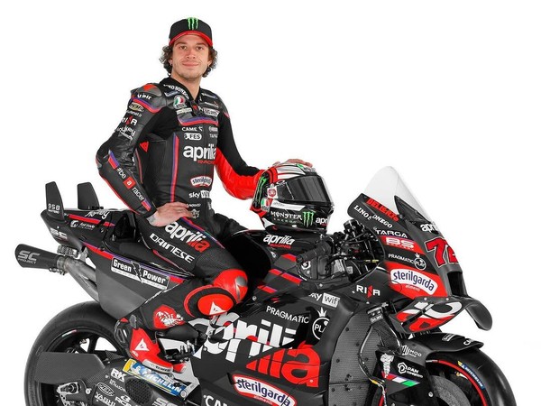 Pembalap Marco Bezzecchi	Aprilia Factory menjuarai Sprint Race MotoGP Mandalika pada Sabtu (4/10/2025). Foto : Ist