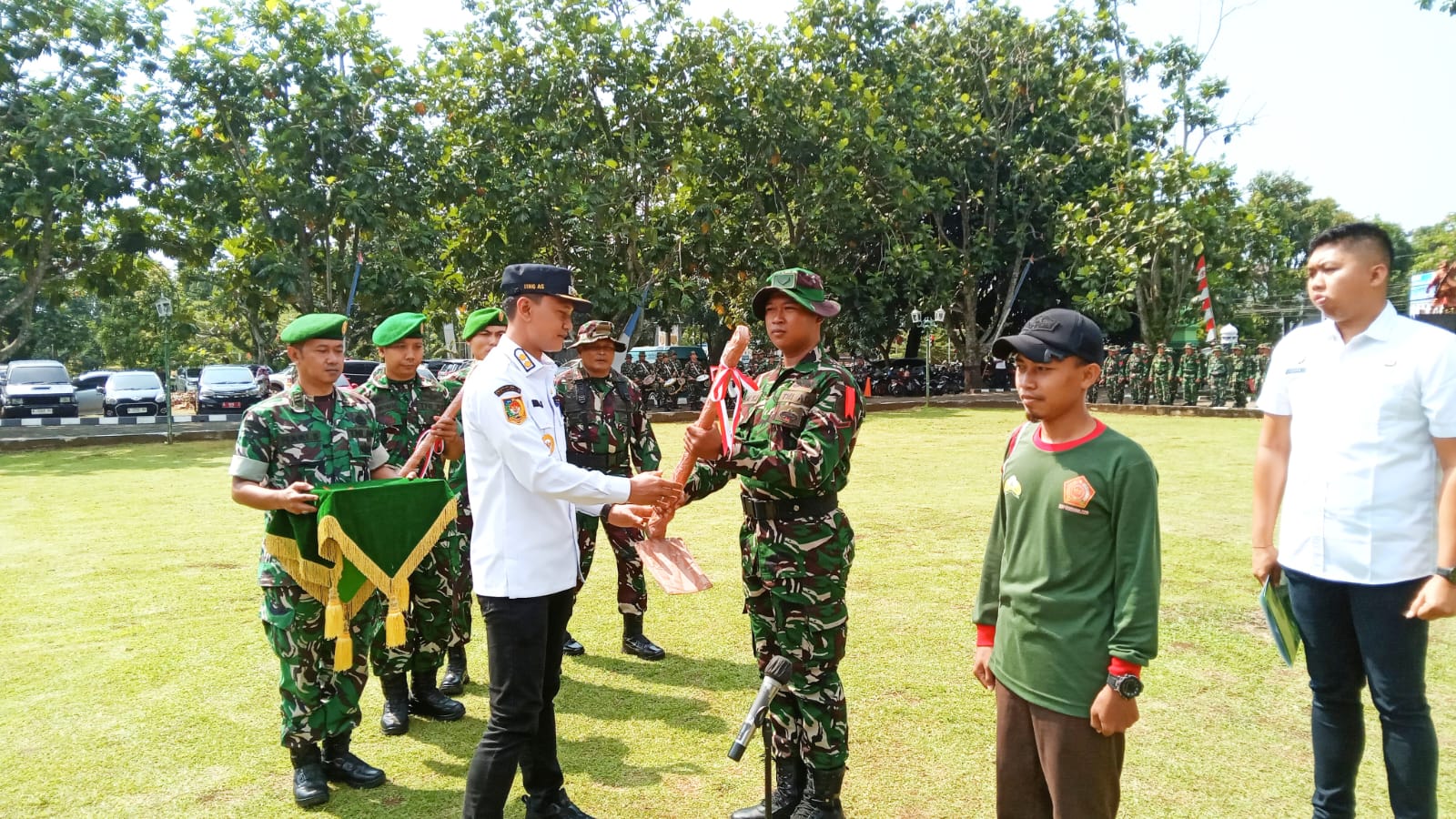 Wakil Bupati Pandeglang, Iing Andri Supriadi saat meresmikan kegiatan TMMD ke-126 TA 2025, di Kodim 0601/Pandeglang, Rabu (8/10/2025).(Istimewa)