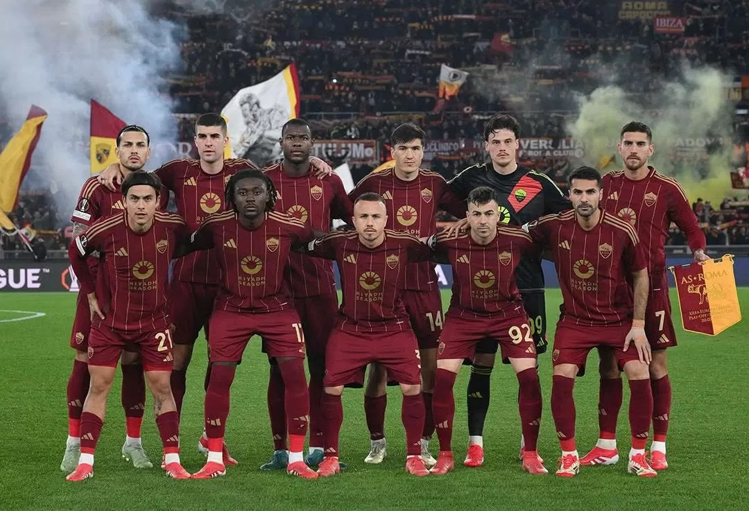 Juventus Menang, AS Roma Tempel Napoli di Puncak Skuad AS Roma. Foto : Ist