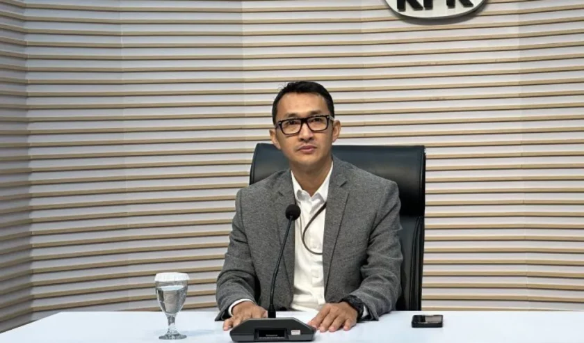 KPK Geledah Rumah Eks Sekjen Kemnaker Hery Sudarmanto, Amankan Dokumen dan Mobil Jubir KPK Budi Prasetyo. Foto : Ist