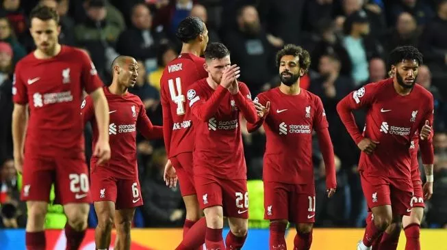Liverpool Terpuruk, Kalah Empat Kali Beruntun M Salah (no 11) dan skuad Liverpool. Foto : Ist