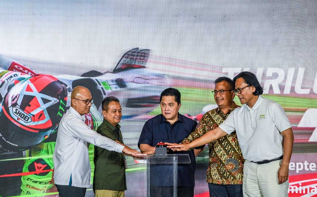 Menpora Erick Thohir (tengah) saat acara di Mandalika. Foto : Ist