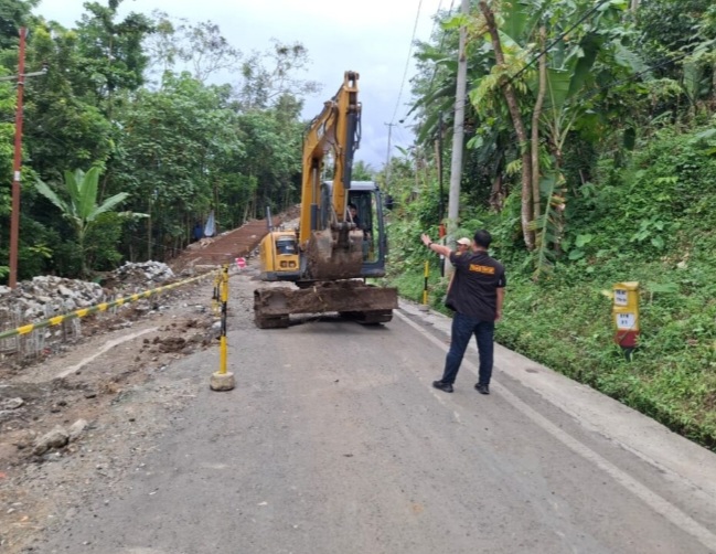 Pekerjaan Ruas Jalan Bayah-Cibareno Selesai On Time Pembangunan jalan Bayah-Cibareno. Foto : Ist