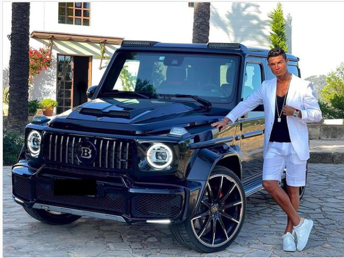 Pemain Paling Tajir, Pendapatan Cristiano Ronaldo Setahun Rp4,6 Triliun Salah satu koleksi mobil Cristiano Ronaldo. Foto : Ist