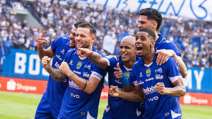 Persib Ungguli Selangor FC, Bojan Hodak: Jangan Cepat Puas Selebrasi skuad Persib usai menang 2-0 dari Selangor FC. Foto : Ist