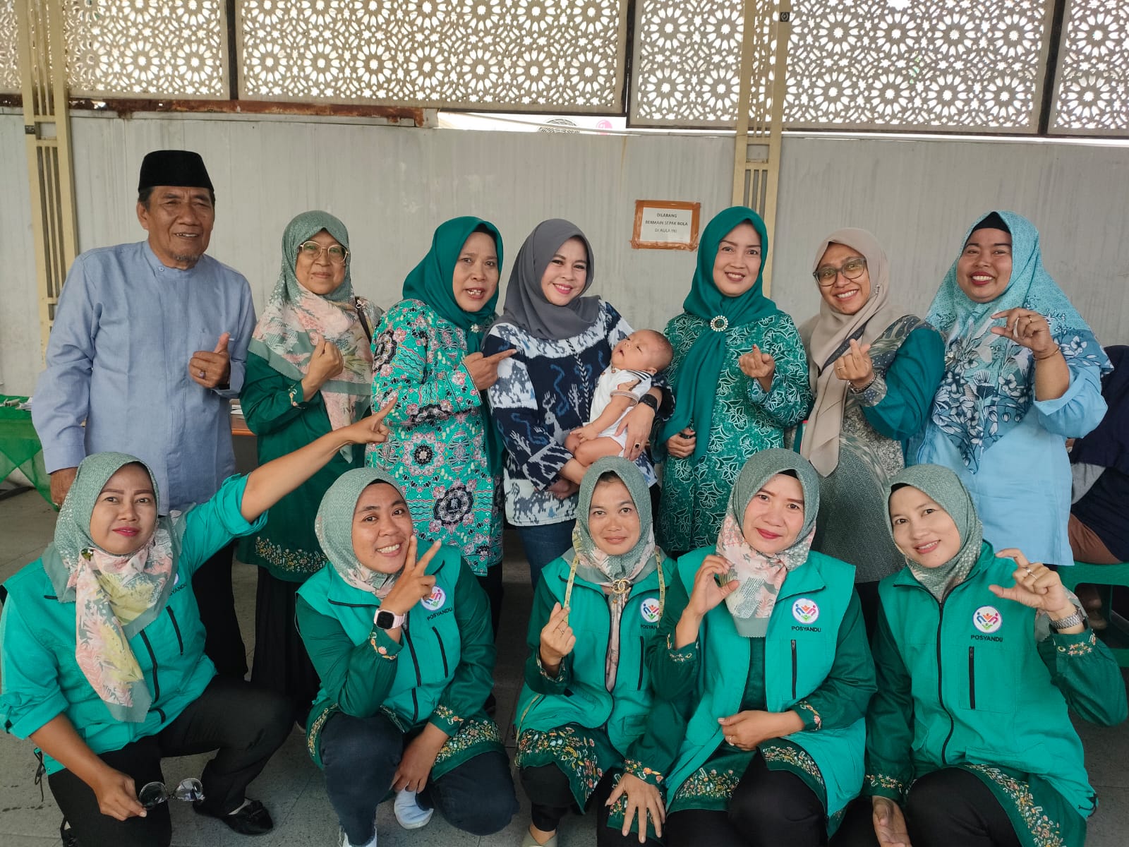 Posyandu di Cipayung Berikan Layanan Kesehatan dan Makanan Tambahan untuk Balita Hingga Lansia Foto : Ist
