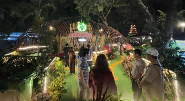 Uji coba Kebun bintang Ragunan buka sampai malam hari. Foto : Ist
