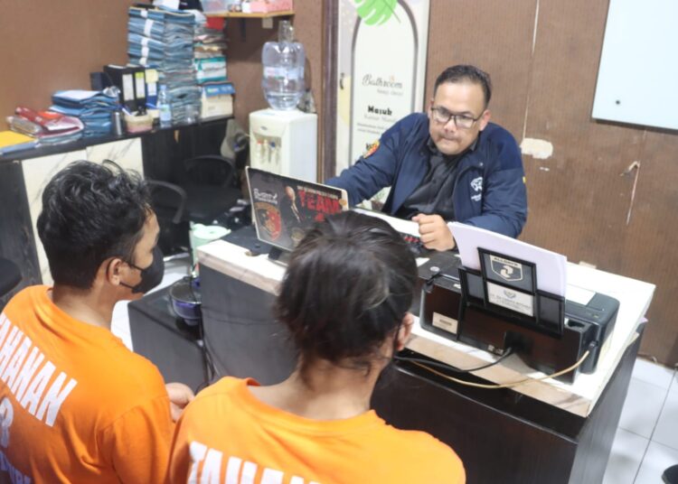 2 tersangka curanmor yang diringkus Reskrim Polsek  Cikupa. Foto : Ist