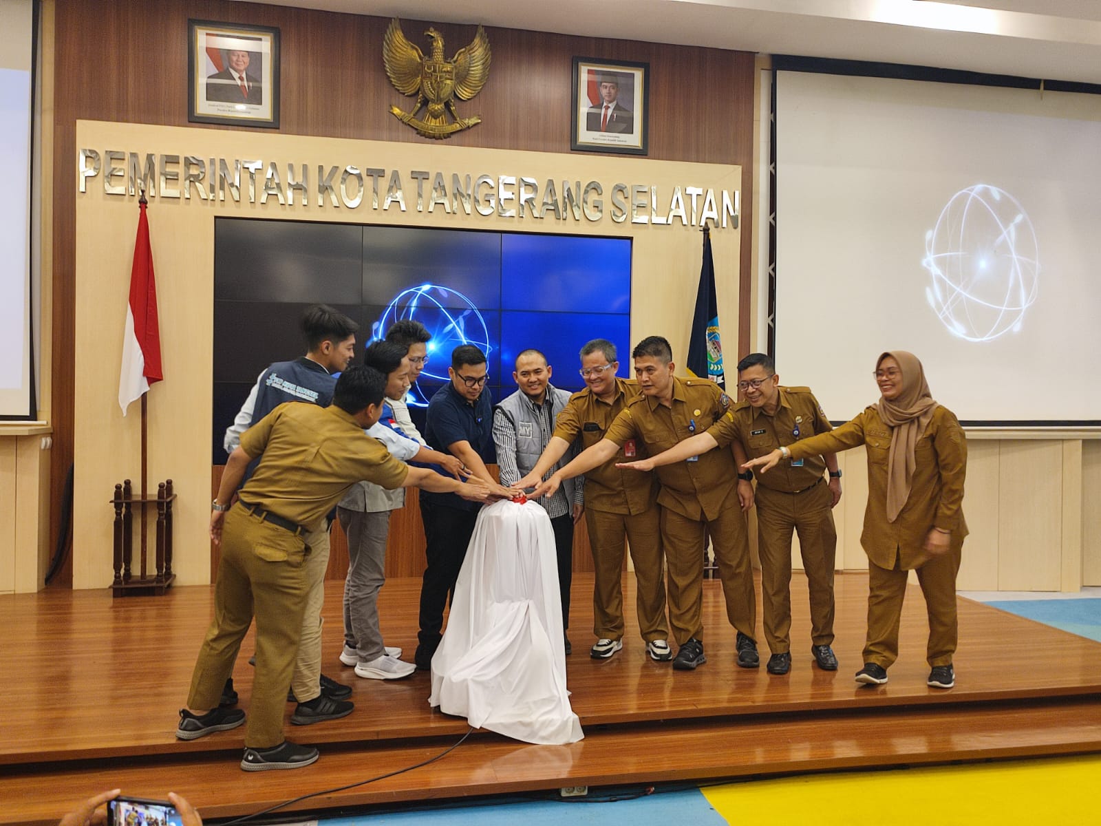 Launching Logo Semarak Kepemudaan dan Diskusi Pemuda di Puspemkot Tangsel, Senin (6/10). (tangselpos.id/rmn)