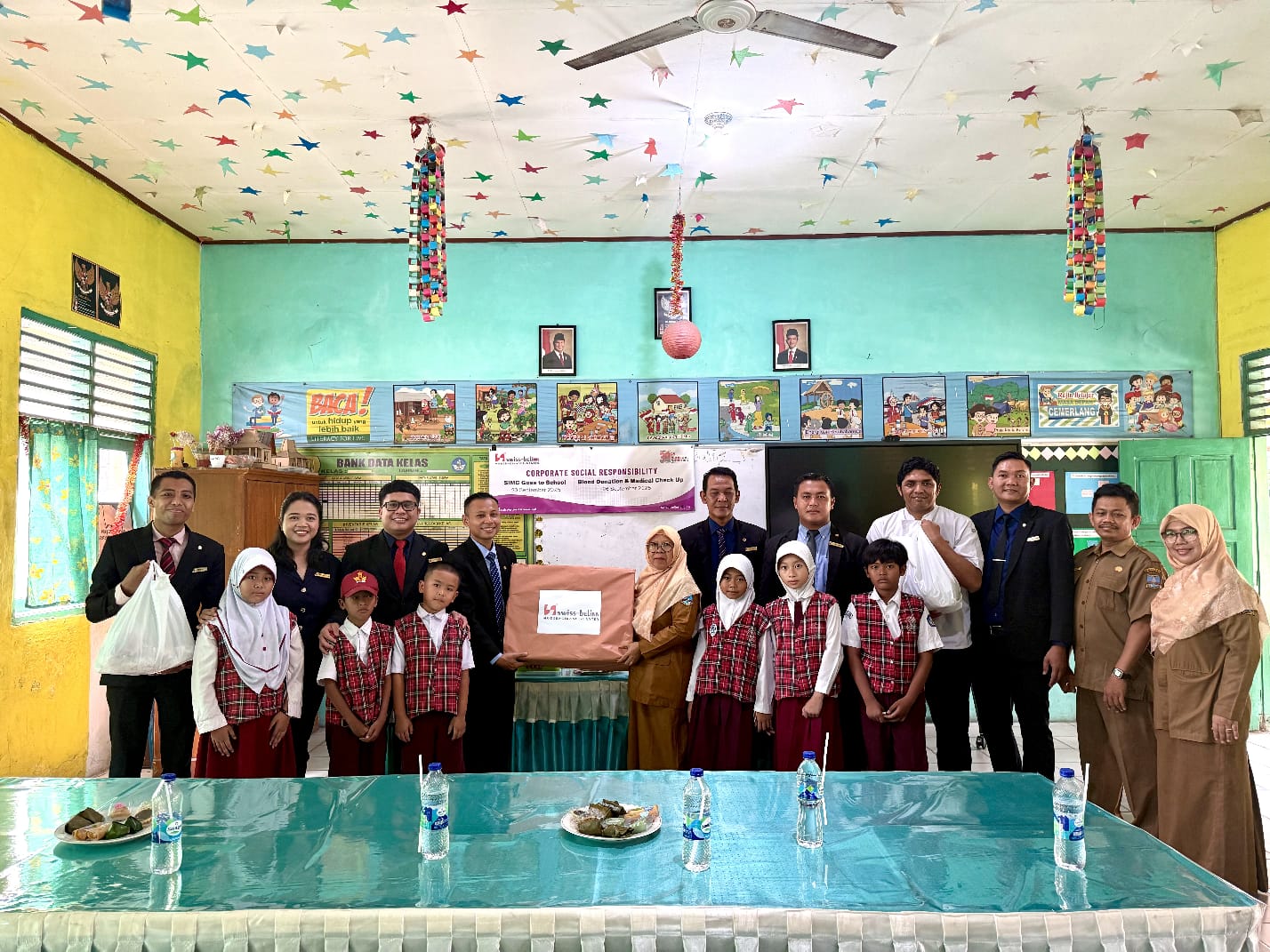 Swiss-Belinn Modern Cikande melaksanakan kegiatan sosial di SD Negeri Julang, Kecamatan Cikande, Kabupaten Serang.(Istimewa)