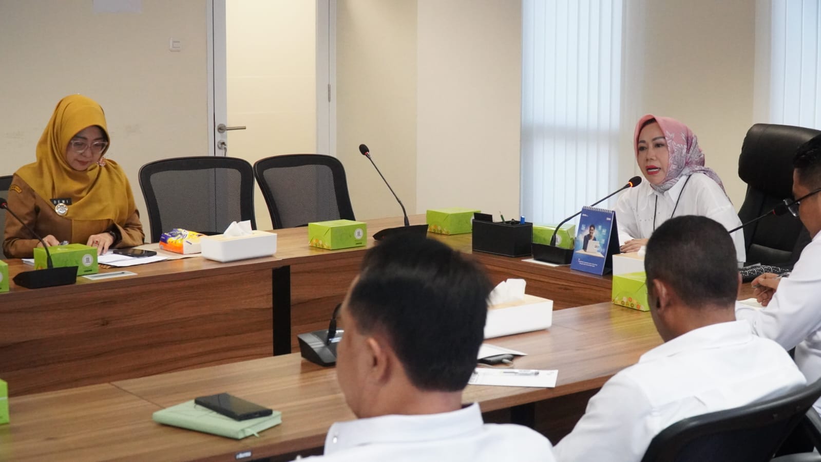 Bupati Raden Dewi Setiani, saat menghadiri Rakoor Percepatan Pengentasan Kemiskinan bersama BP Taskin di Grand Kebon Sirih Jakarta Pusat, Senin (24/11/2025).(Istimewa)