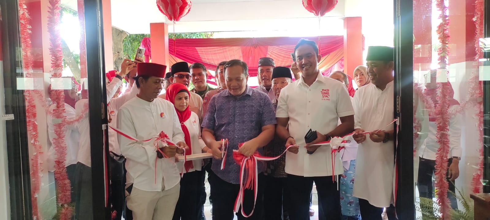 Peresmian Koperasi Merah Putih Kelurahan Cempaka Putih, Kecamatan Ciputat Timur, Sabtu (1/11).