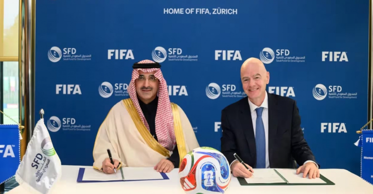 Presiden FIFA Gianni Infantino dan wakil dari SFD. Foto : Ist