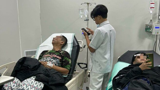 Dua pria yang menjadi korban penyiraman air keras masih dalam perawatan di RSUD Tangsel.