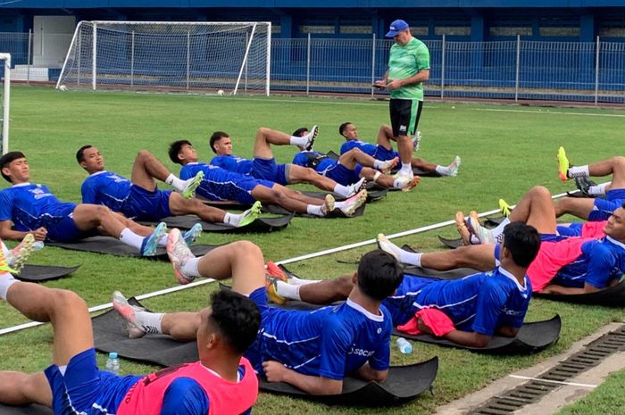 Sesi latihan Skuad Persib. Foto ; Ist