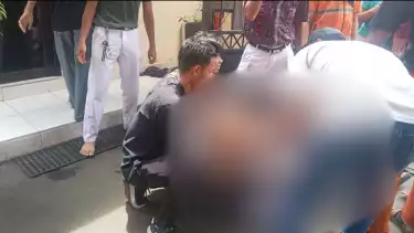 Salah satu korban sedang mendapatkan pertolongan. Foto : Ist