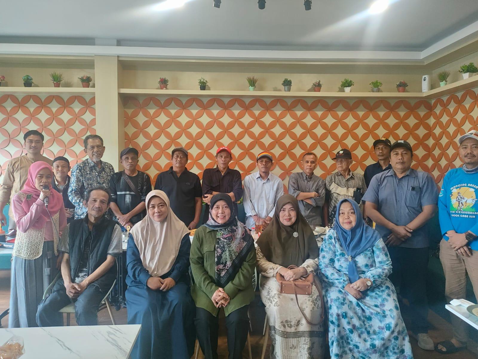 RESES. Anggota DPRD Kota Tangsel, Muthmainnah mengadakan kegiatan reses.