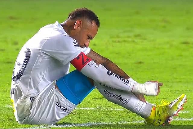 Bomber Brazil Neymar dilanda cidera lagi. Foto : Ist