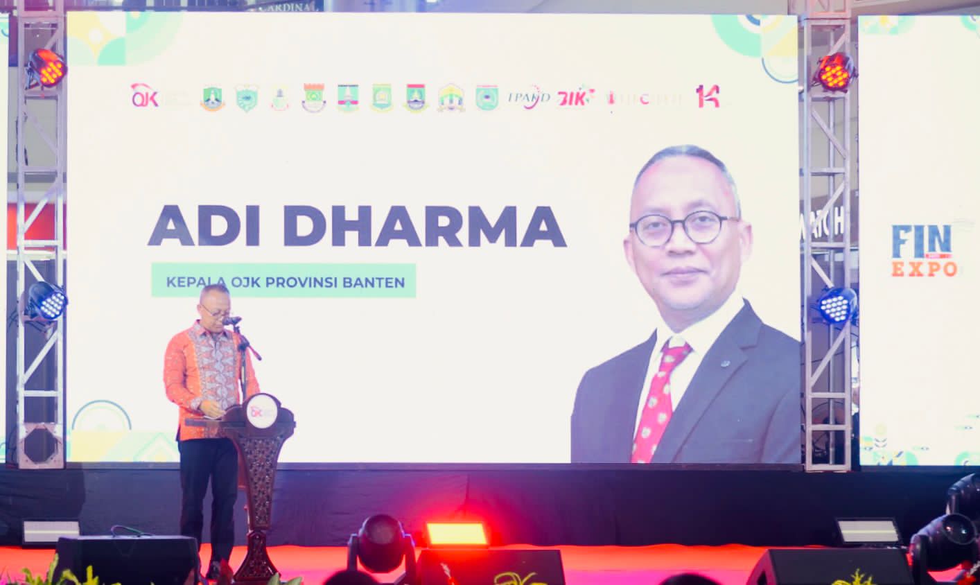 Perluas Akses dan Literasi Keuangan, OJK Gelar FINancial Expo 2025 Kepala OJK Banten Adi Dharma dalam kegiatan FINancial Expo Banten 2025 di Cilegon Centre Mall, Kota Cilegon pada Jumat (31/10/2025).(Istimewa)