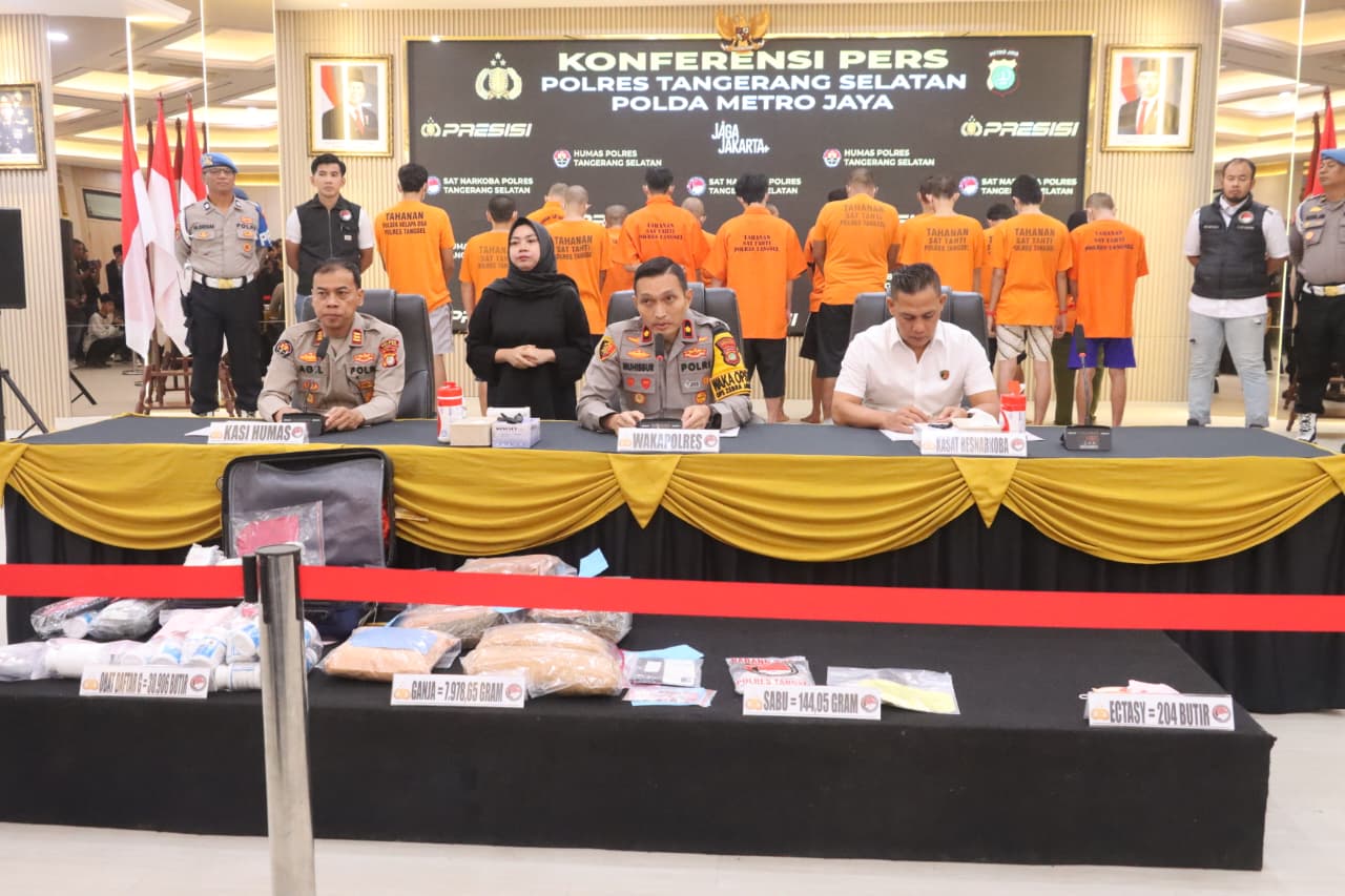 Polres Tangsel gelar kegiatan jumpa pers terkait kasus narkoba di wilayah hukum Polres Tangsel.