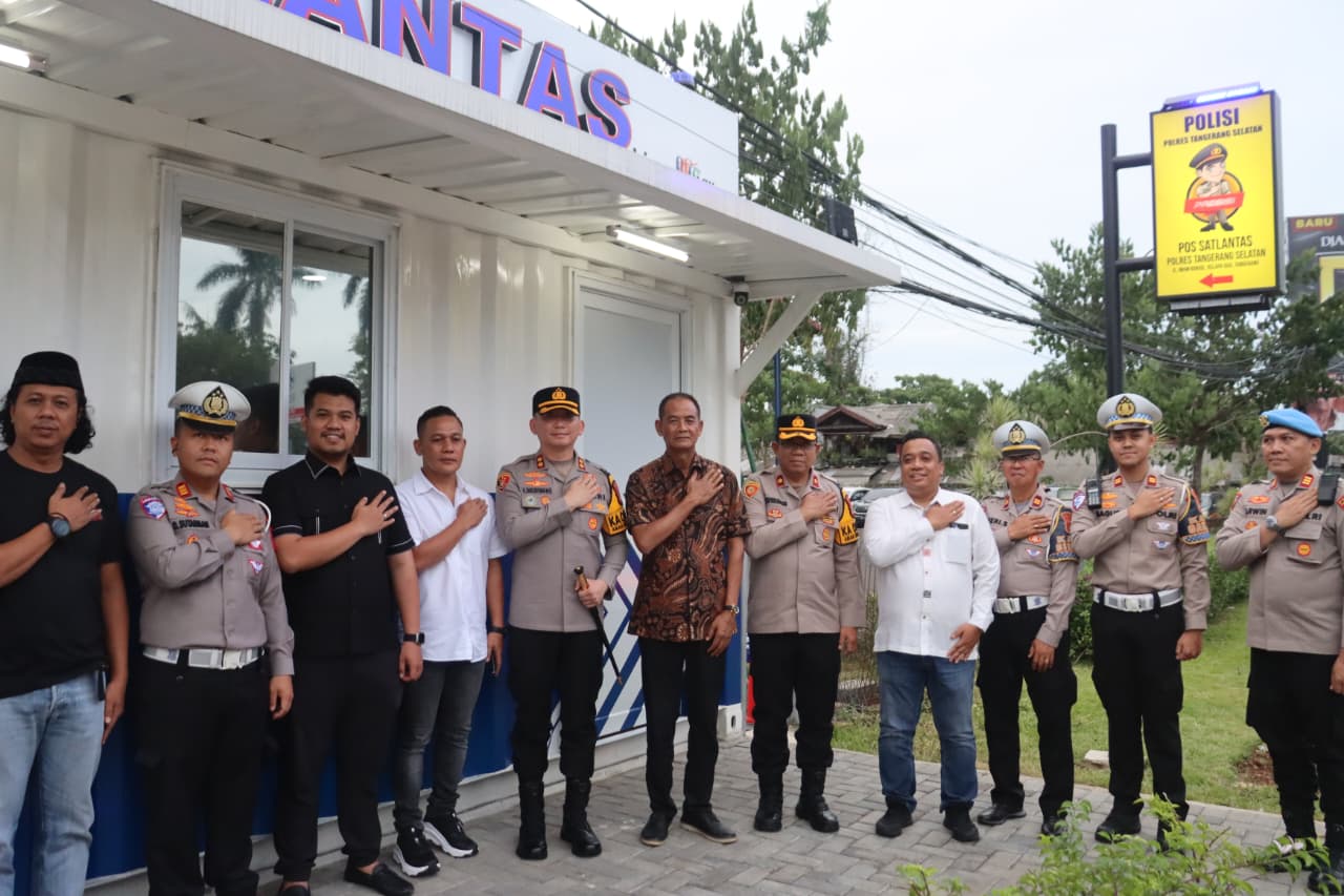 Kapolres Tangerang Selatan AKBP Victor D. H. Inkiriwang, meresmikan Pos Sat Lantas Polres Tangerang Selatan di kawasan Lippo Karawaci, Kecamatan Kelapa Dua, Kabupaten Tangerang, Kamis (13/11).