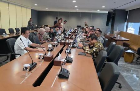 Purbaya Sidak Bukan Untuk Intervensi, Memastikan APBN Berjalan Optimal Menkeu Purbaya saat sidak ke BNI. Foto : Ist