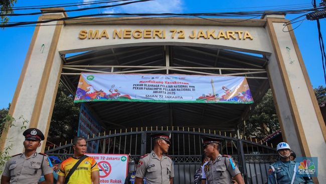 Penjagaan di SMA 72. Foto : Ist
