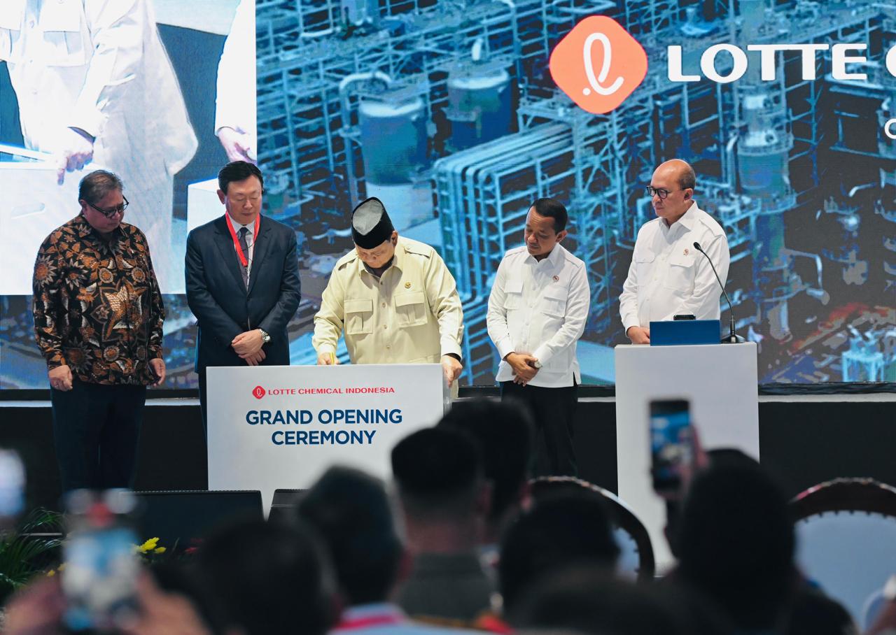 Peresmian pabrik petrokimia terintegrasi PT Lotte Chemical Indonesia (LCI) di Kota Cilegon. Foto : Ist