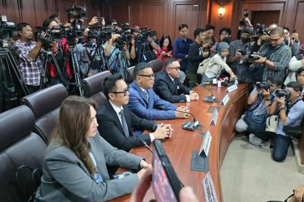 Nafa Urbach, Eko Patrio, Uya Kuya dan Sahroni mengikuti sidang MKD. Foto : Ist