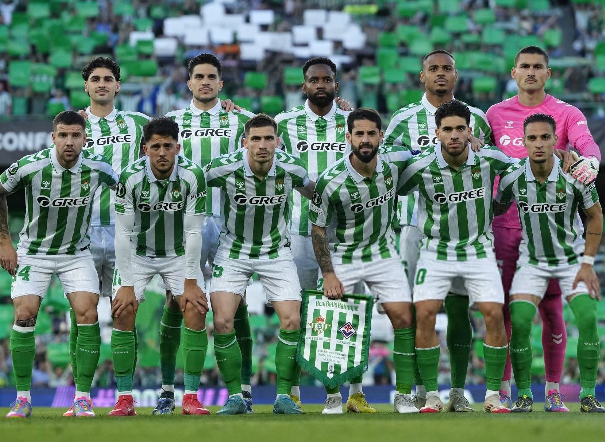Skuad Real Betis siap berlaga amankan tiket Piala Raja Spanyol. Foto : Ist
