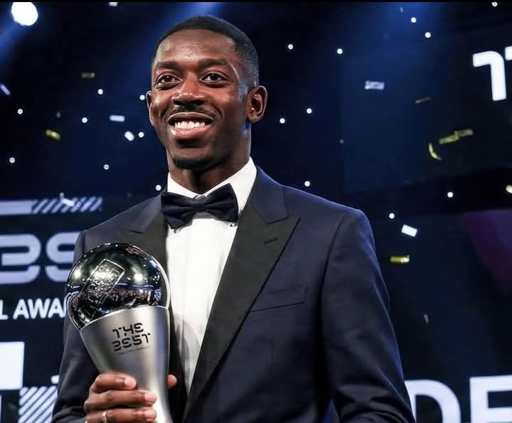 Bomber PSG Ousmane Dembele, menyabet penghargaan The Best FIFA 2025. Foto : Ist