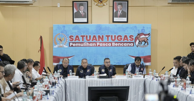 Rapat koordinasi Satgas Pemulihan Pascabencana Sumatera yang dipimpin Wakil Ketua DPR RI Sufmi Dasco Ahmad di Aceh. Foto : Ist