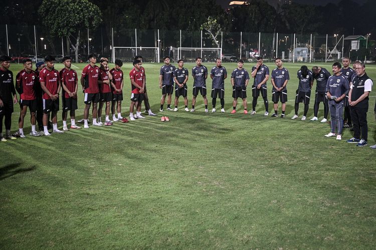 Pelatih Indra Sjafri bersama Skuad Timnas U-23. Foto : Ist
