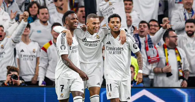 Selebrasi skuad Madrid usai Mbappe cetak gol. Foto : Ist