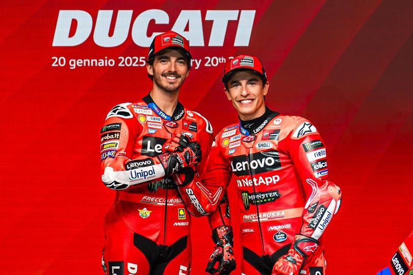 Dua jagoan Ducati Francesco “Pecco” Bagnaia (kiri) dan Marc Marquez (kanan). Foto : Ist