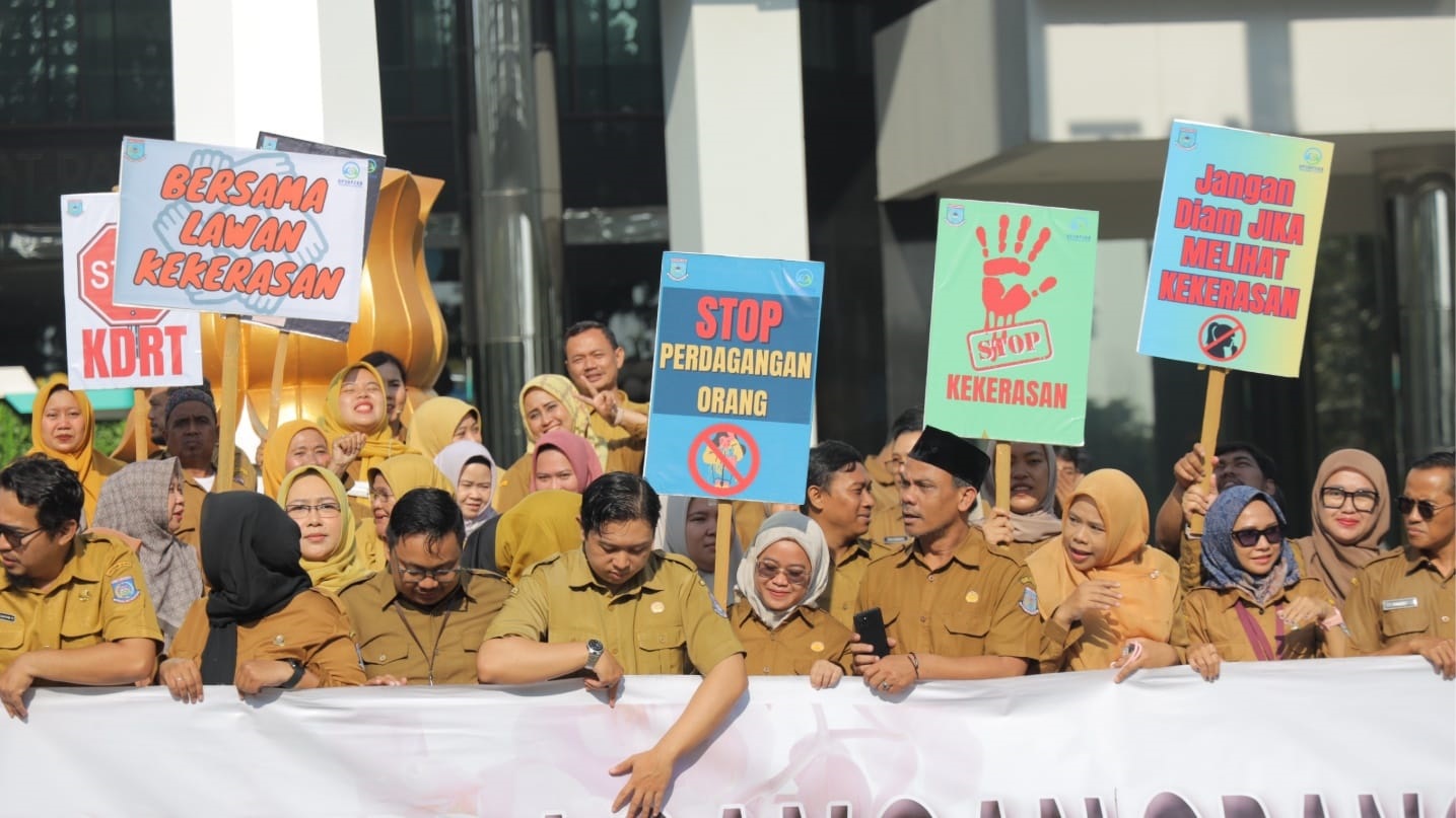 ANTI KEKERASAN. Pemkot Tangsel serukan gerakan anti kekerasan, Senin (1/12).