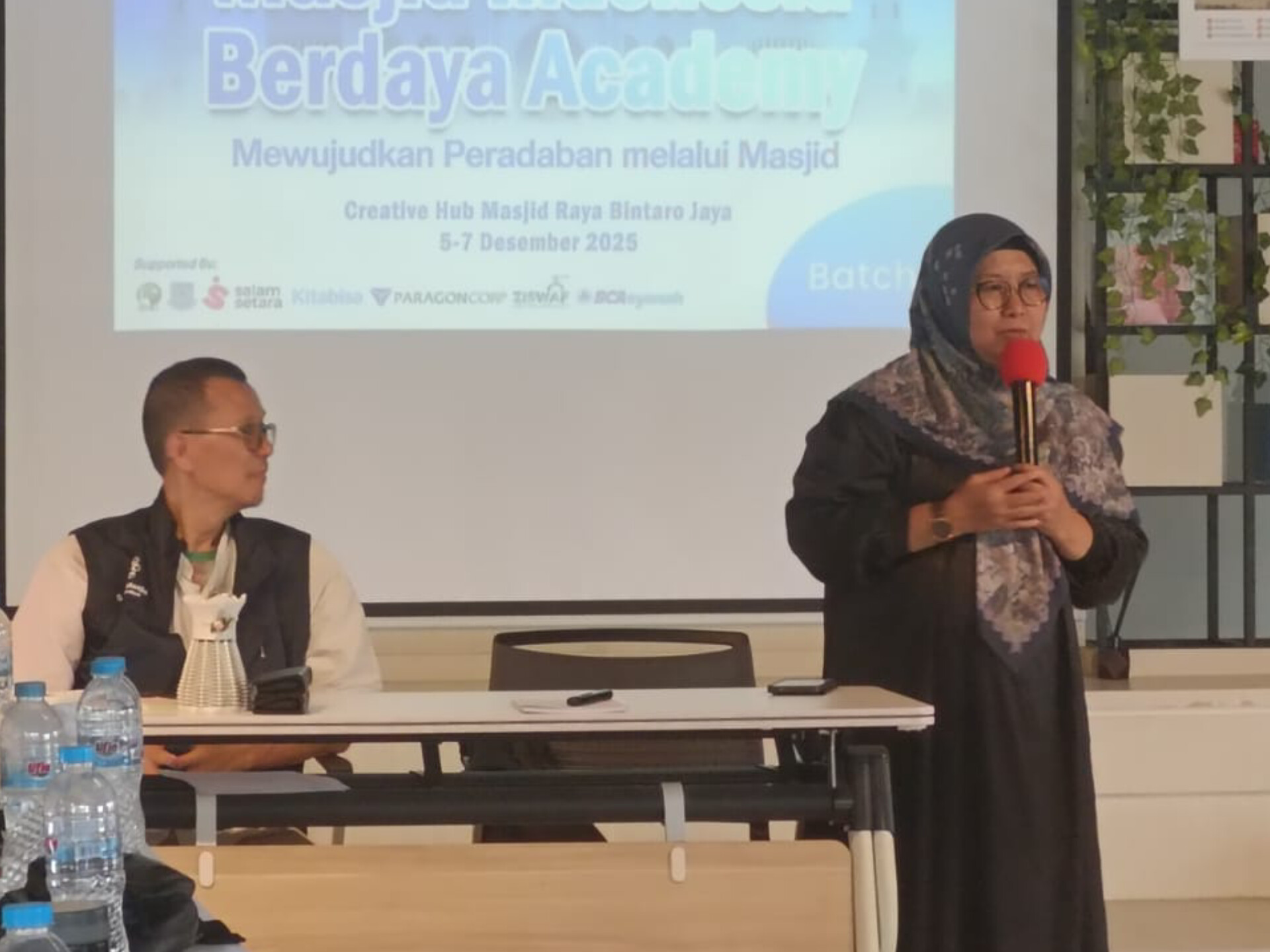 Pemkot Tangsel bersama Masjid Raya Bintaro Jaya menggelar pelatihan “Masjid Indonesia Berdaya Akademi” bagi pengurus DKM dari 15 masjid se-Tangsel di Masjid Raya Bintaro. (tangselpos.id/irm)