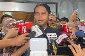 Menhut Raja Juli Antoni. Foto : Ist