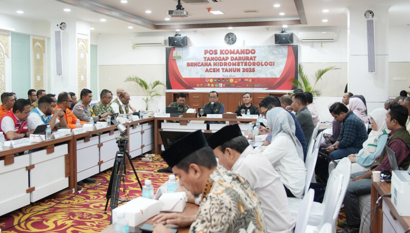 Menko PMK) Pratikno saat konferensi pers di Banda Aceh. Foto: Ist
