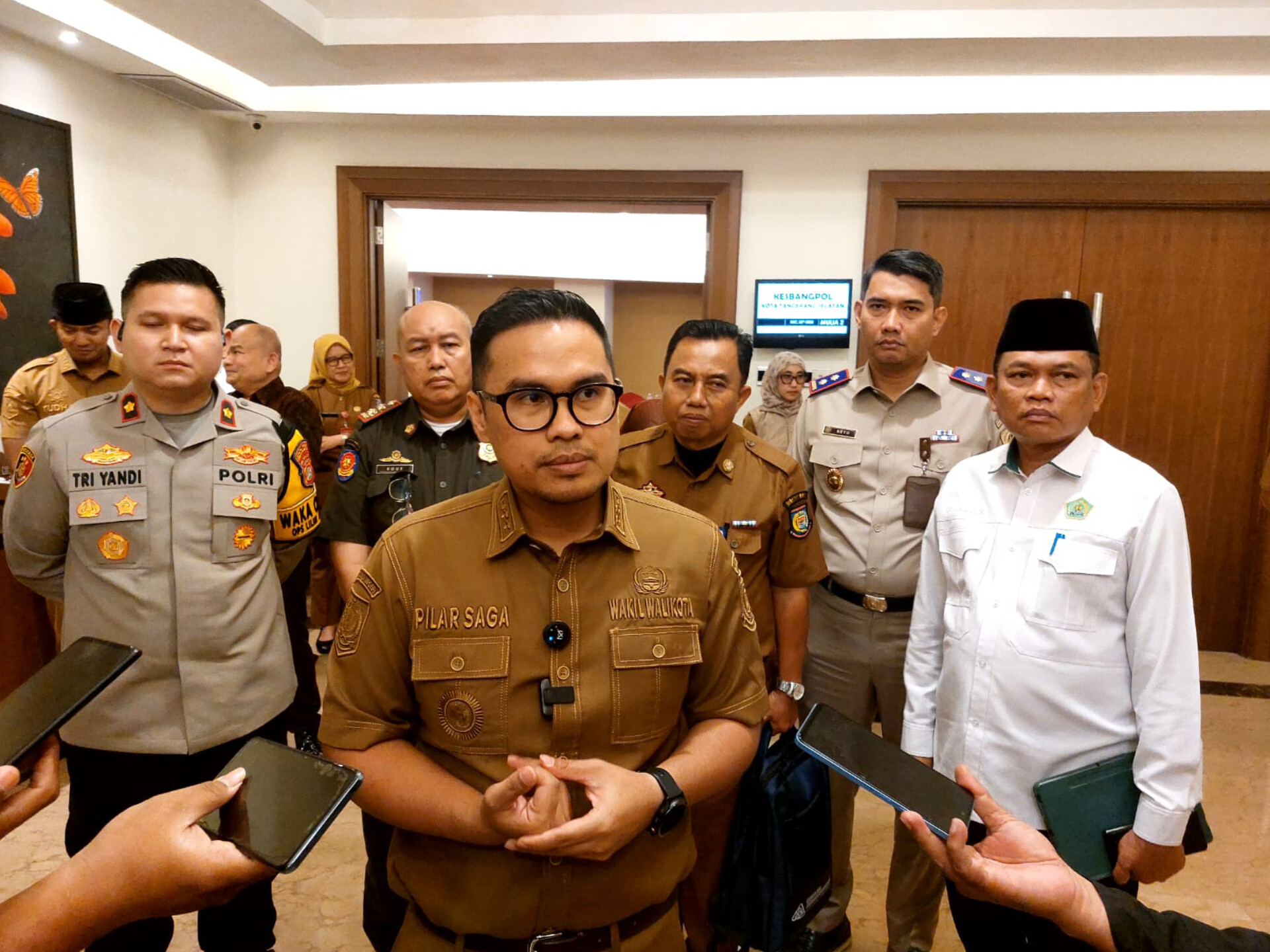 Pilar saat ditemui usai memimpin Rapat Koordinasi Forkopimda di Serpong, Senin (22/12). (tangselpos.id/rmn)