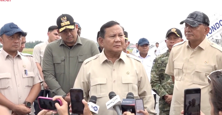 Presiden Prabowo saat konferensi pers. Foto : Tim Media Presiden