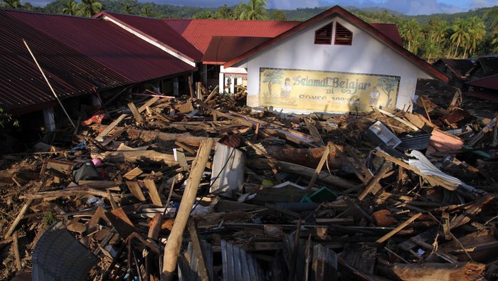 Sekolah yang terdampak banjir di Tapanuli Selatan. Foto : Ist