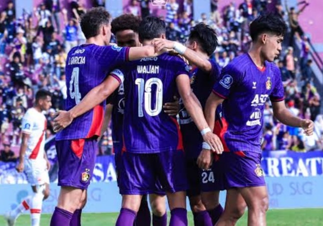 Selebrasi Persik Kediri usai menang 21 dari Persis Solo. Foto : Ist