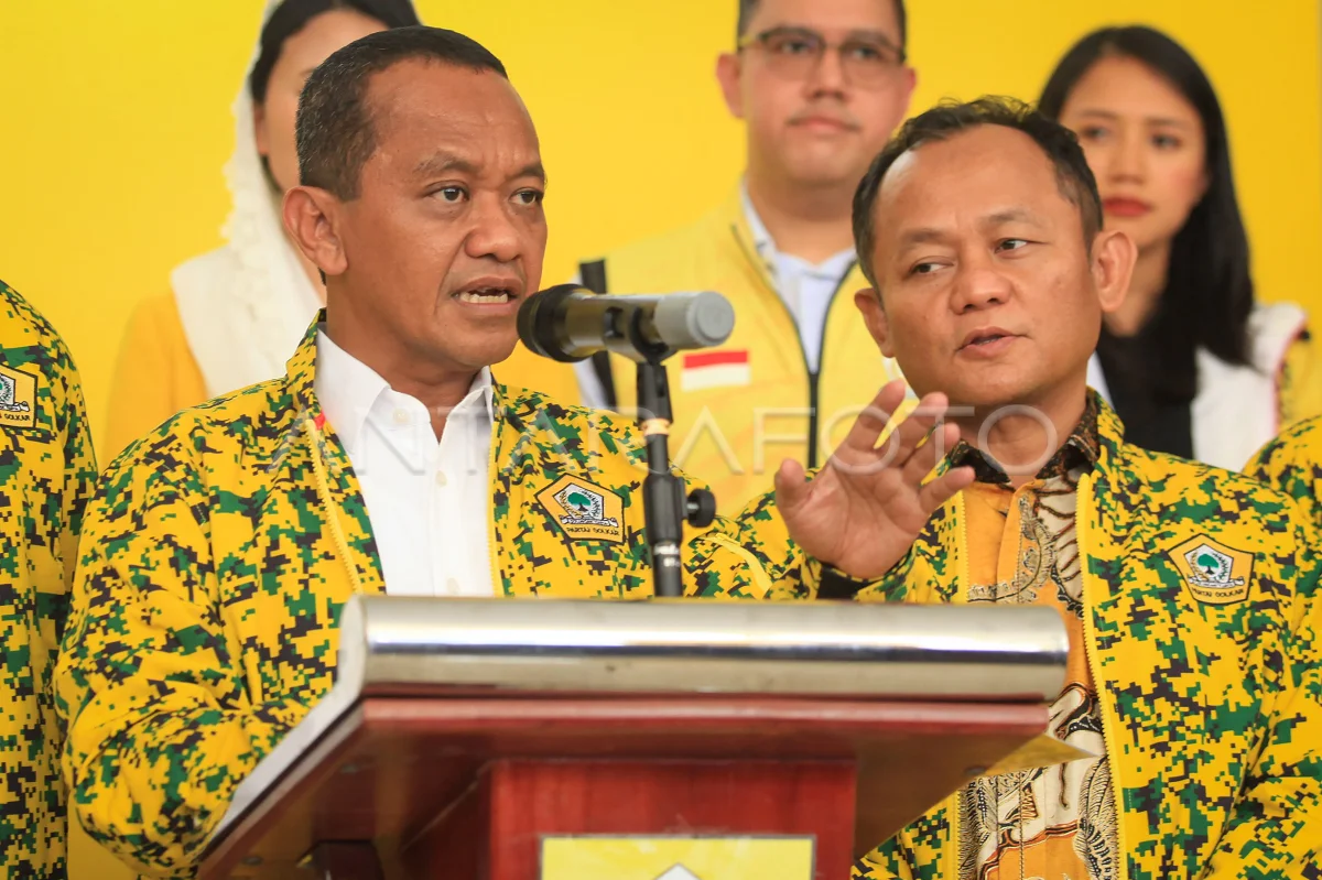 Sekjen Golkar Muhammad Sarmuji (kanan). Foto : Ist