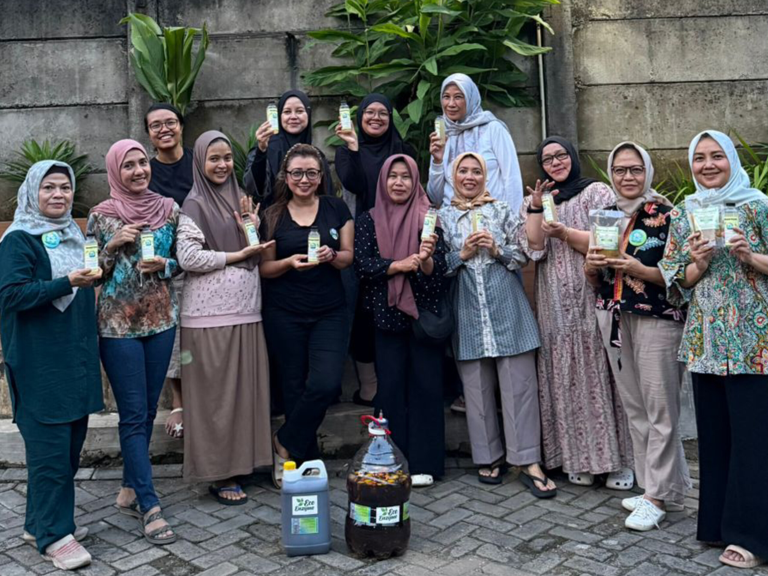 Komunitas penggiat lingkungan Hijau Bumiku Biru Langitku (HBBL). (Ist)