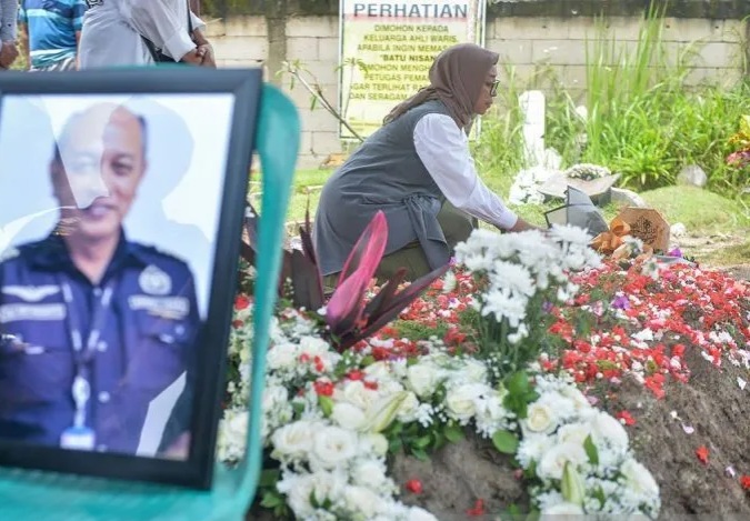 Pemakaman Capt. Andy Dahananto Pilot pesawat ATR 42-500 TPU Ranca Sadang, Desa Sodong, Kecamatan Tigaraksa. Foto : Ist