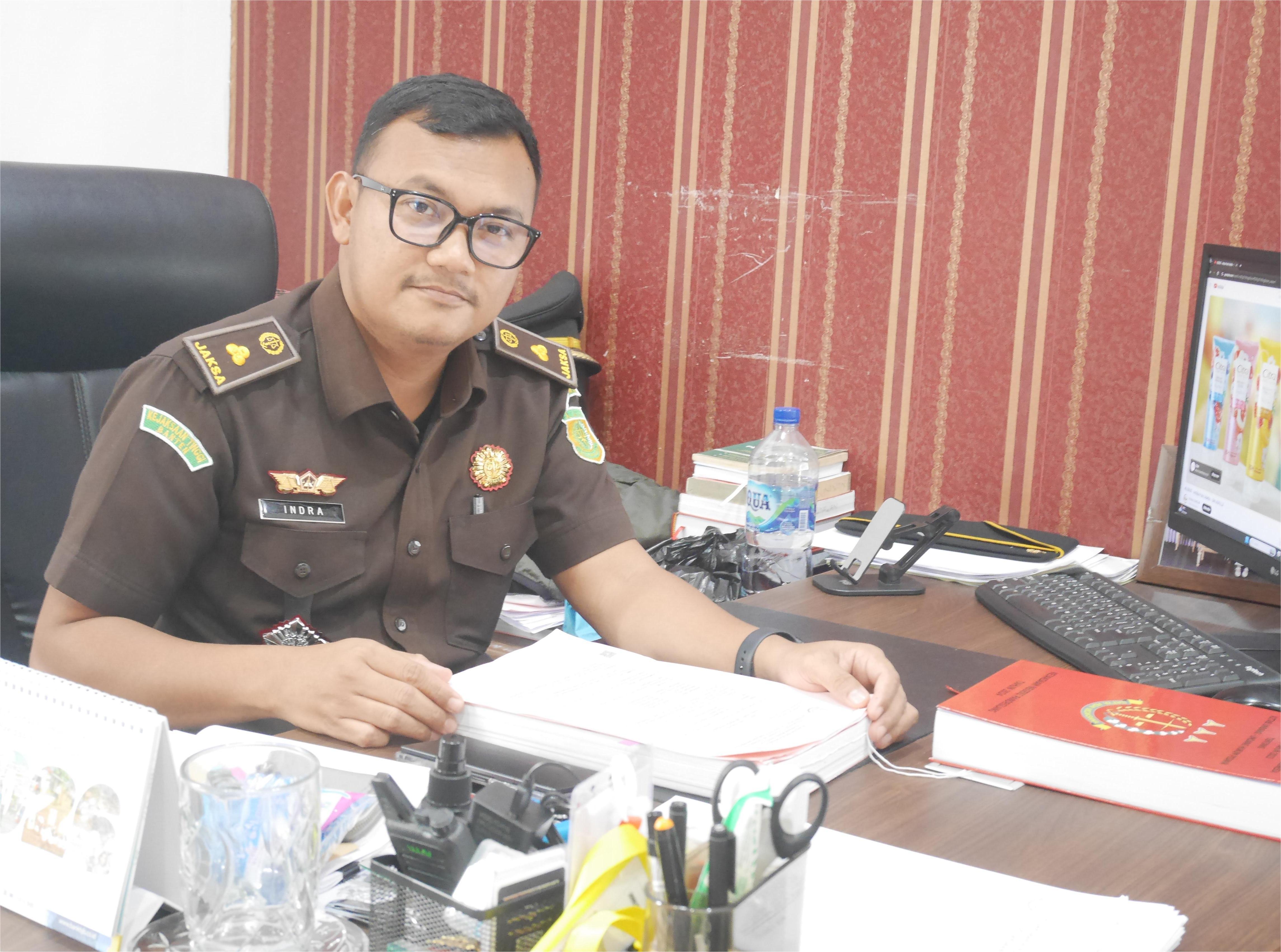 Kepala Seksi Pidana Umum Kejari Pandeglang, Indra Gunawan, di kantornya, Senin (19/1/2026).(Ari Supriadi/tangselpos.id)