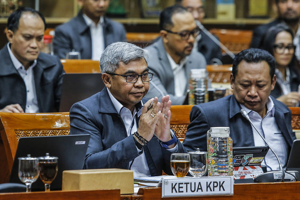 Ketua KPK Setyo Budiyanto dan pimpinsn KPK saat rapat dengan DPR pada Rabu (28/1/26). Foto : Ist